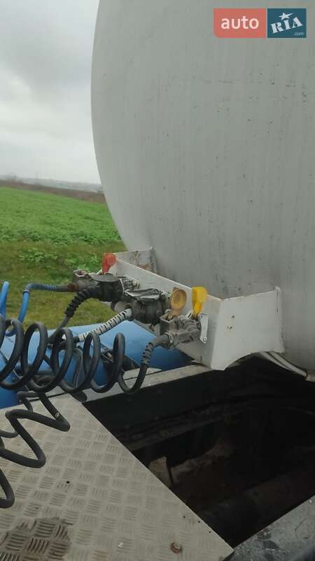 Цистерна напівпричіп Zasta N-36 2000 в Рівному