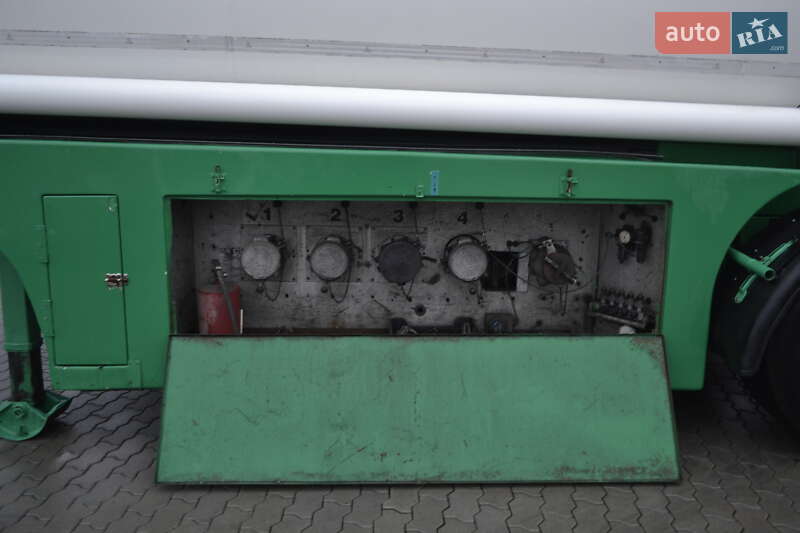 Цистерна Zasta N-36 1998 в Хусте