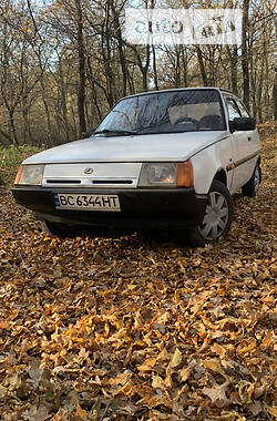 Хэтчбек ЗАЗ 1102 Таврия-Нова 2000 в Львове