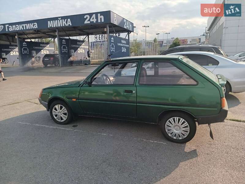 Хэтчбек ЗАЗ 1102 Таврия-Нова 2004 в Запорожье