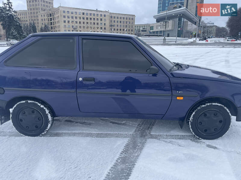 Хэтчбек ЗАЗ 1102 Таврия-Нова 2003 в Харькове