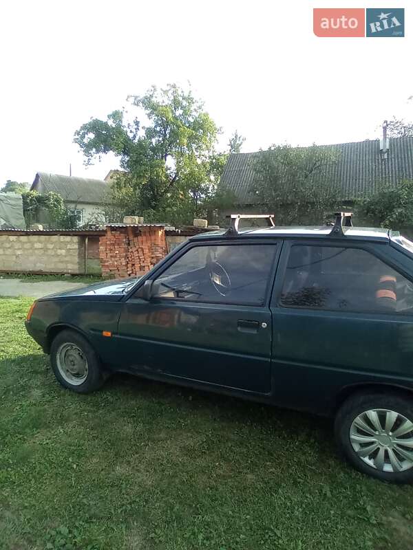 Хэтчбек ЗАЗ 1102 Таврия-Нова 2005 в Хусте