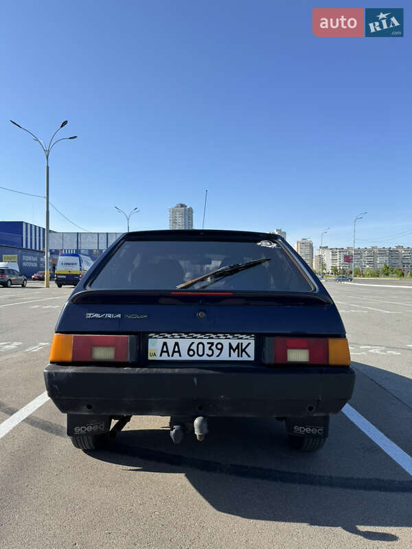 Хэтчбек ЗАЗ 1102 Таврия-Нова 2004 в Киеве