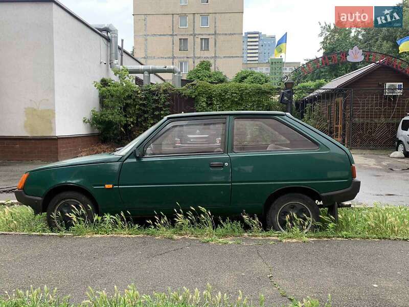 Хэтчбек ЗАЗ 1102 Таврия-Нова 2006 в 