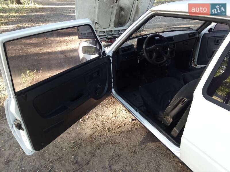 Хетчбек ЗАЗ 1102 Таврія-Нова 1998 в Дніпрі фото 9 Хетчбек ЗАЗ 1102 Таврія-Нова 1998 в Дніпрі