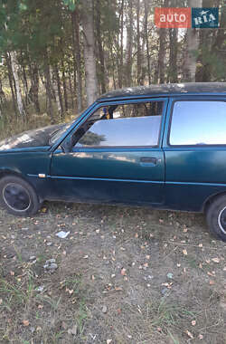 Хэтчбек ЗАЗ 1102 Таврия-Нова 1998 в 