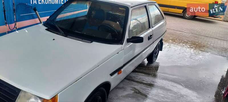 Хэтчбек ЗАЗ 1102 Таврия-Нова 2002 в Запорожье