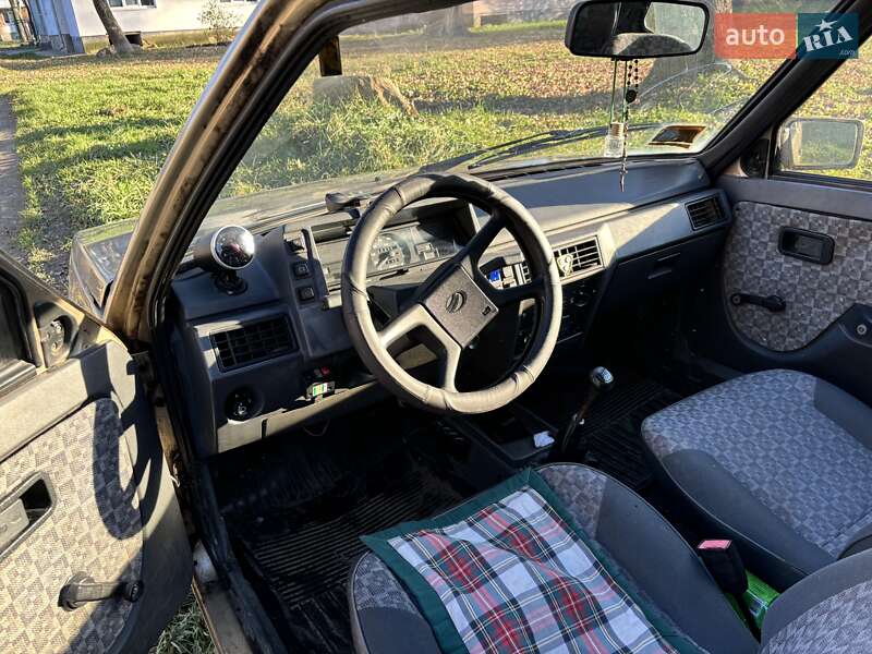Хетчбек ЗАЗ 1102 Таврія-Нова 2002 в Калуші