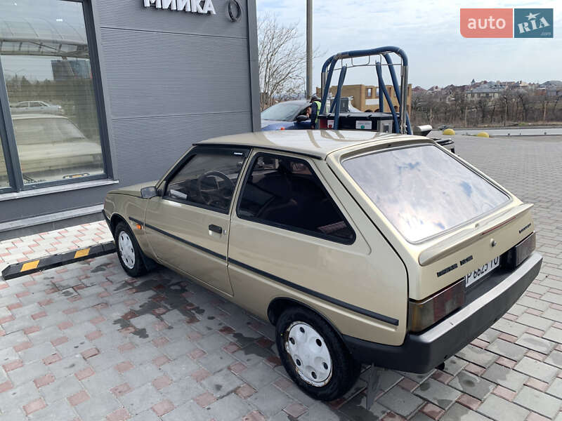 Хэтчбек ЗАЗ 1102 Таврия-Нова 2001 в Запорожье
