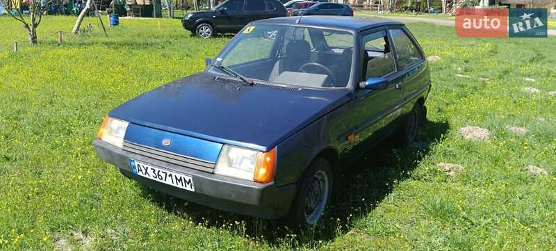 Хэтчбек ЗАЗ 1102 Таврия-Нова 2004 в Змиеве