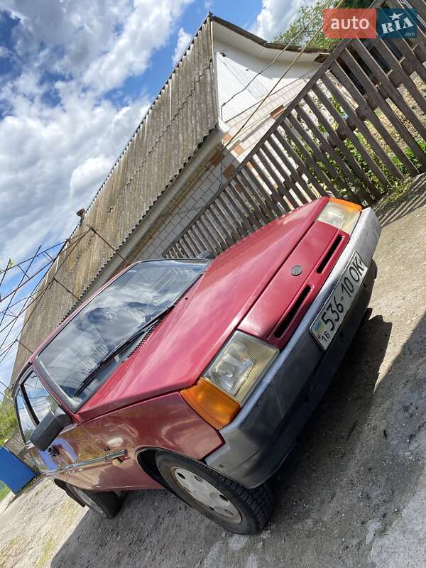 Хэтчбек ЗАЗ 1102 Таврия-Нова 2002 в Тростянце фото 2 Хэтчбек ЗАЗ 1102 Таврия-Нова 2002 в Тростянце