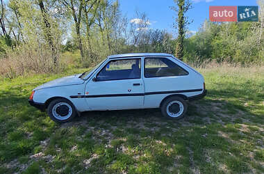Хэтчбек ЗАЗ 1102 Таврия-Нова 2000 в 