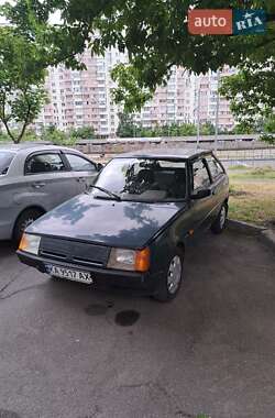 Хэтчбек ЗАЗ 1102 Таврия-Нова 2004 в Киеве