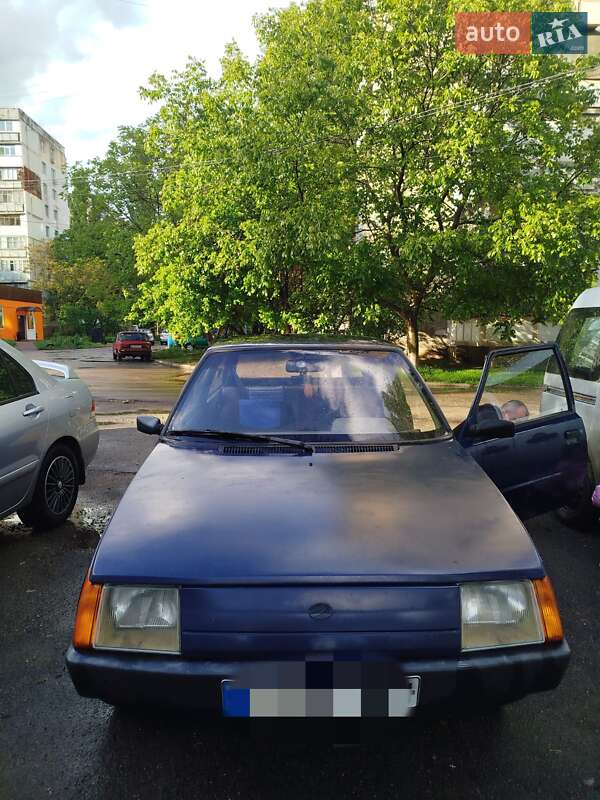 Хетчбек ЗАЗ 1102 Таврія-Нова 2004 в Одесі фото 4 Хетчбек ЗАЗ 1102 Таврія-Нова 2004 в Одесі