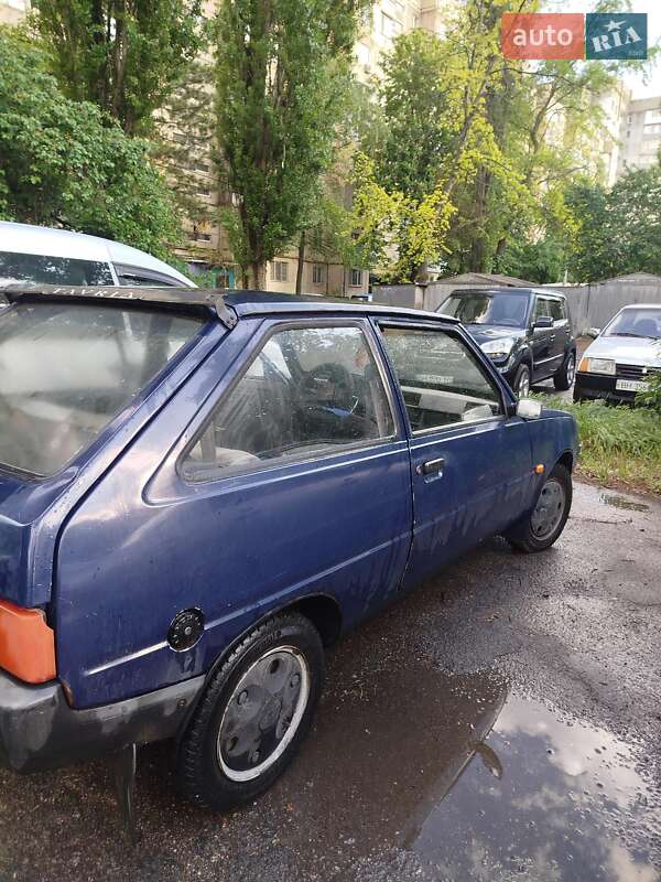 Хетчбек ЗАЗ 1102 Таврія-Нова 2004 в Одесі фото 3 Хетчбек ЗАЗ 1102 Таврія-Нова 2004 в Одесі