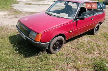 Хэтчбек ЗАЗ 1102 Таврия-Нова 2003 в 