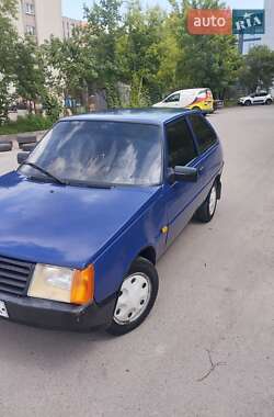 Хэтчбек ЗАЗ 1102 Таврия-Нова 2001 в 