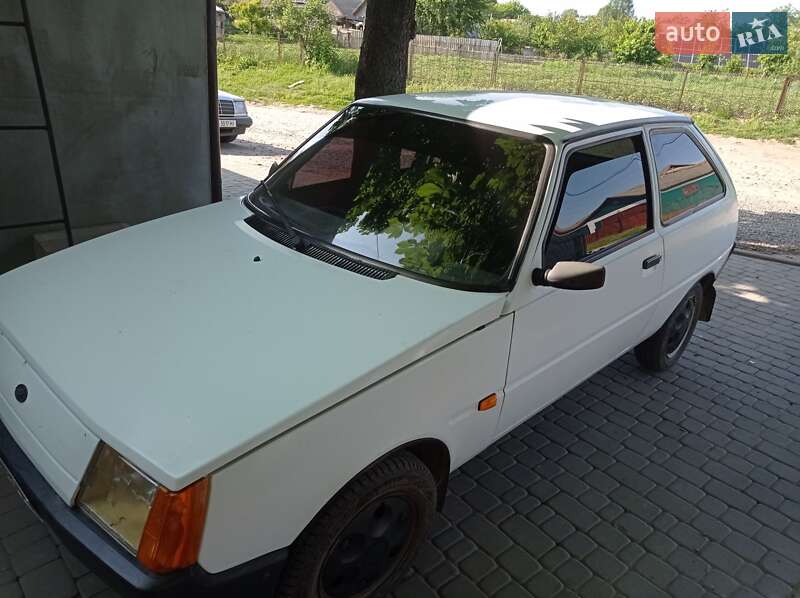 Хэтчбек ЗАЗ 1102 Таврия-Нова 2004 в Старой Синяве