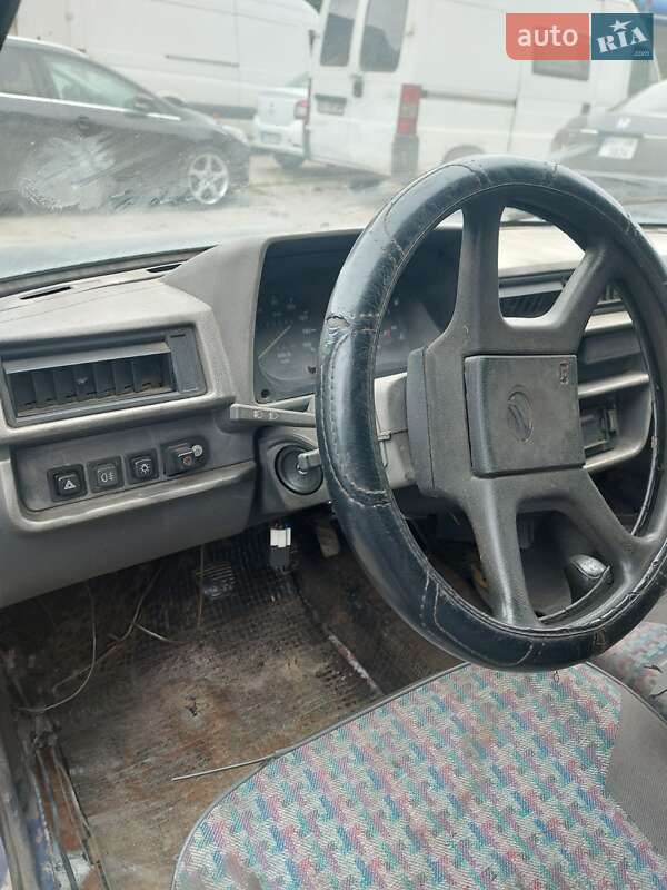 Хэтчбек ЗАЗ 1102 Таврия-Нова 2002 в Львове