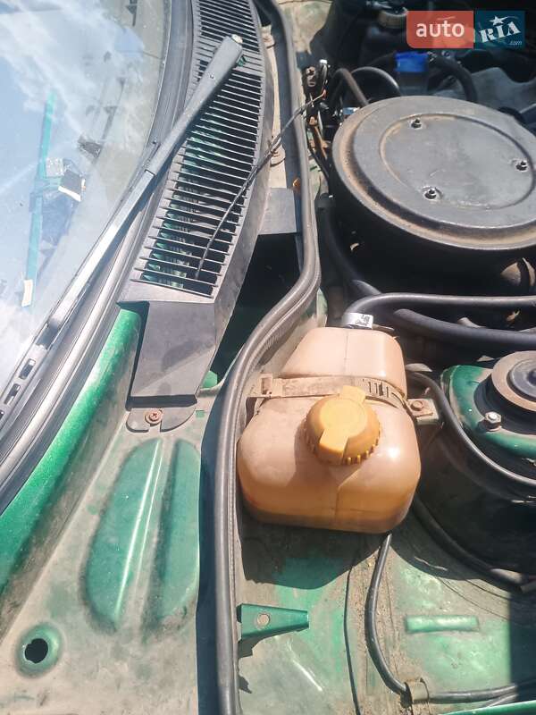 Хэтчбек ЗАЗ 1102 Таврия-Нова 2001 в Киеве