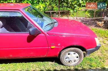 Хэтчбек ЗАЗ 1102 Таврия-Нова 2002 в 