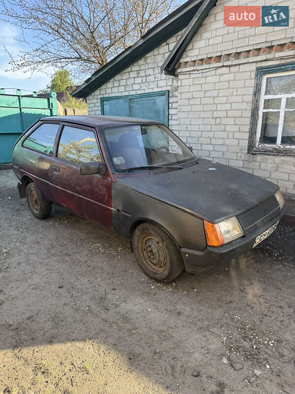 Хэтчбек ЗАЗ 1102 Таврия-Нова 1998 в 