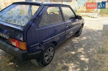 Хетчбек ЗАЗ 1102 Таврія-Нова 2001 в 