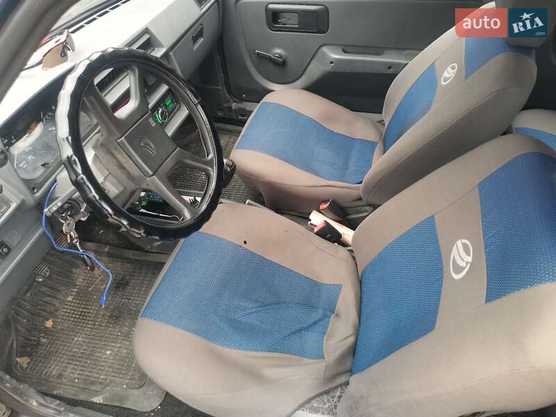 Хетчбек ЗАЗ 1102 Таврія-Нова 2006 в Запоріжжі фото 5 Хетчбек ЗАЗ 1102 Таврія-Нова 2006 в Запоріжжі