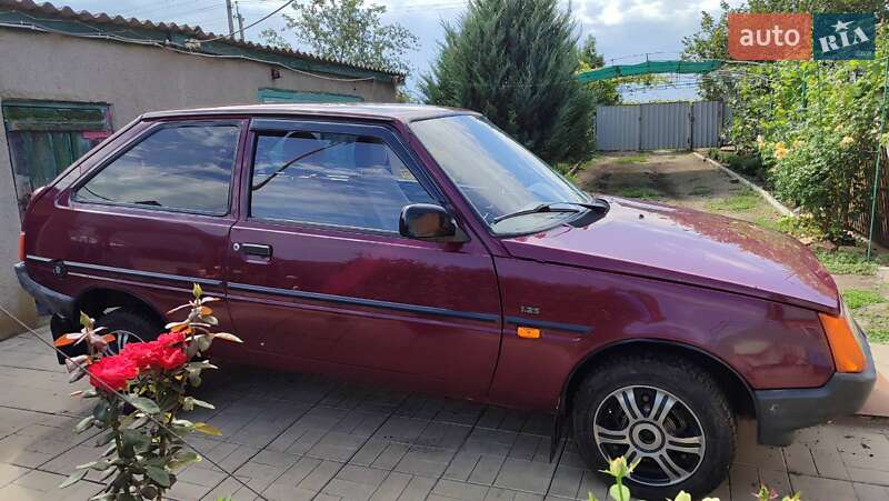 Хэтчбек ЗАЗ 1102 Таврия-Нова 2004 в Просяной