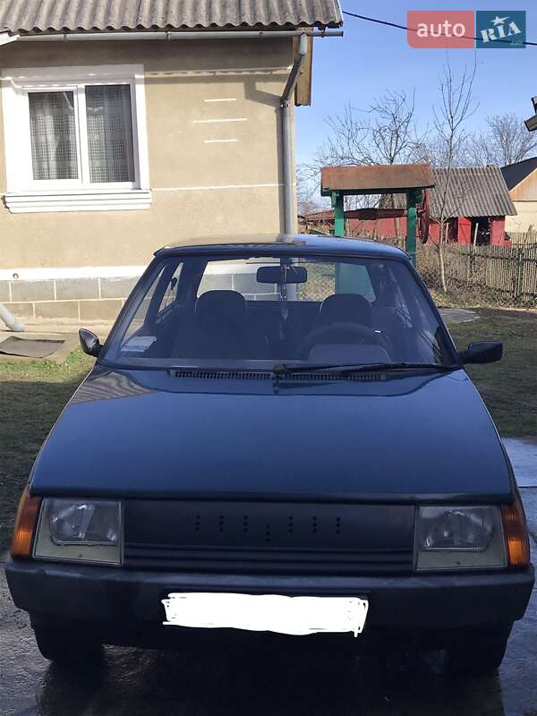 Хэтчбек ЗАЗ 1102 Таврия-Нова 2004 в 