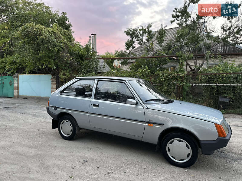 Хэтчбек ЗАЗ 1102 Таврия-Нова 2004 в Запорожье