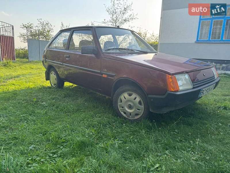 Хэтчбек ЗАЗ 1102 Таврия-Нова 2001 в Буске