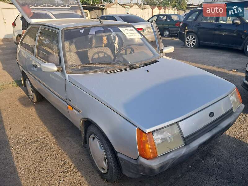 Хэтчбек ЗАЗ 1102 Таврия-Нова 2003 в 