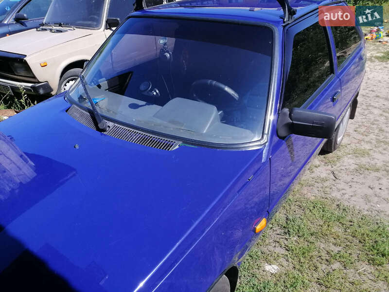 Хэтчбек ЗАЗ 1102 Таврия-Нова 2004 в Черняхове