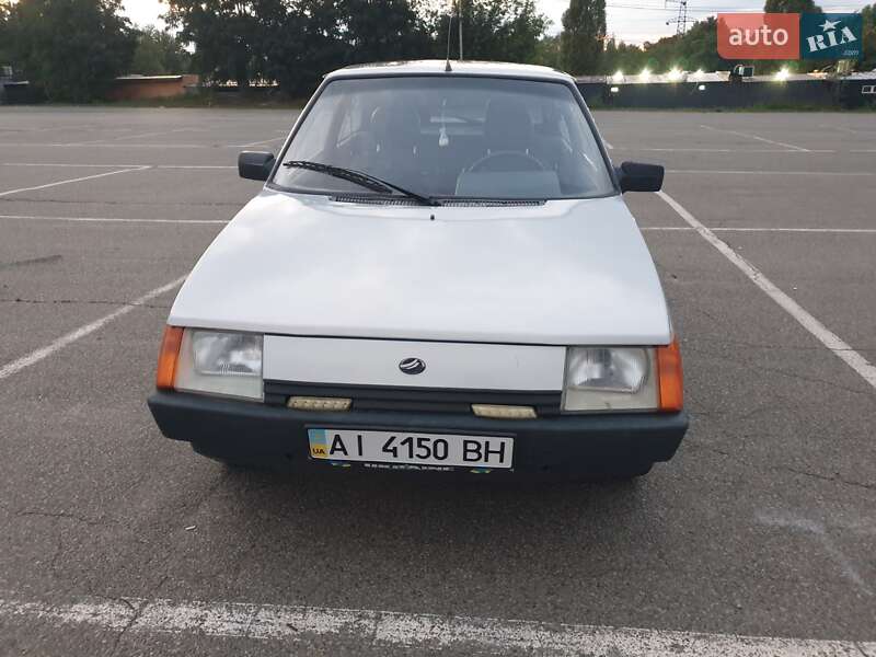 Хетчбек ЗАЗ 1102 Таврія-Нова 2004 в Києві