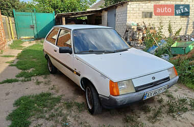 Хетчбек ЗАЗ 1102 Таврія-Нова 2000 в 