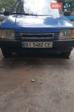 Хэтчбек ЗАЗ 1102 Таврия-Нова 2000 в 