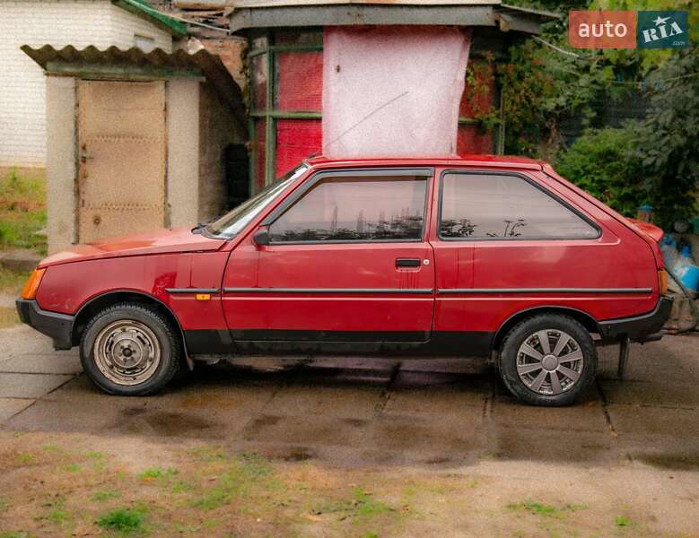 Хэтчбек ЗАЗ 1102 Таврия-Нова 2006 в 