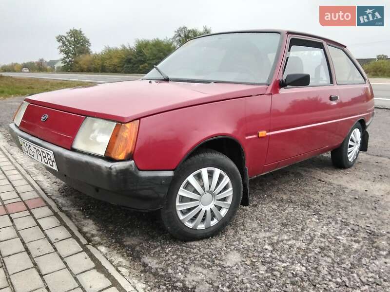 Хетчбек ЗАЗ 1102 Таврія-Нова 2001 в 