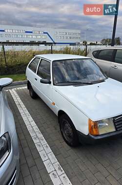 Хэтчбек ЗАЗ 1102 Таврия-Нова 2003 в 