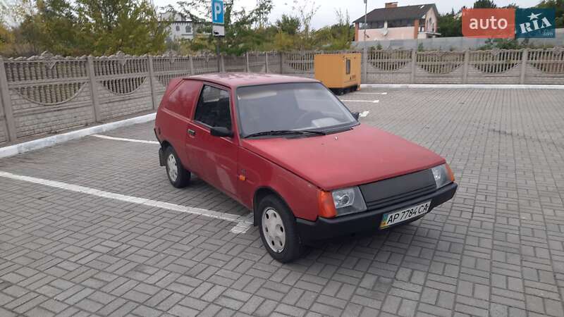 Хэтчбек ЗАЗ 1102 Таврия-Нова 2002 в 