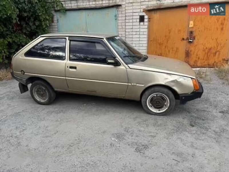 Хэтчбек ЗАЗ 1102 Таврия-Нова 2003 в 