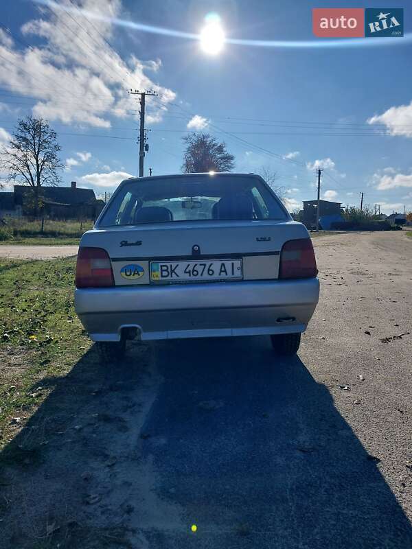 Хэтчбек ЗАЗ 1102 Таврия-Нова 2007 в Дубровице фото 4 Хэтчбек ЗАЗ 1102 Таврия-Нова 2007 в Дубровице