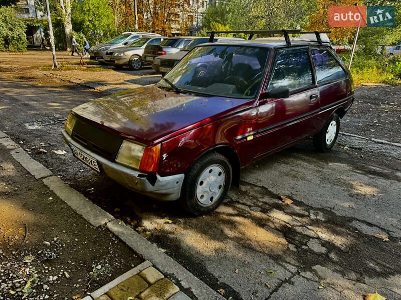 Хэтчбек ЗАЗ 1102 Таврия-Нова 2000 в Запорожье