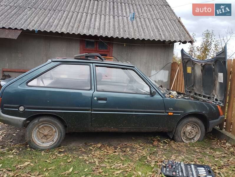 Хэтчбек ЗАЗ 1102 Таврия-Нова 2004 в Городке