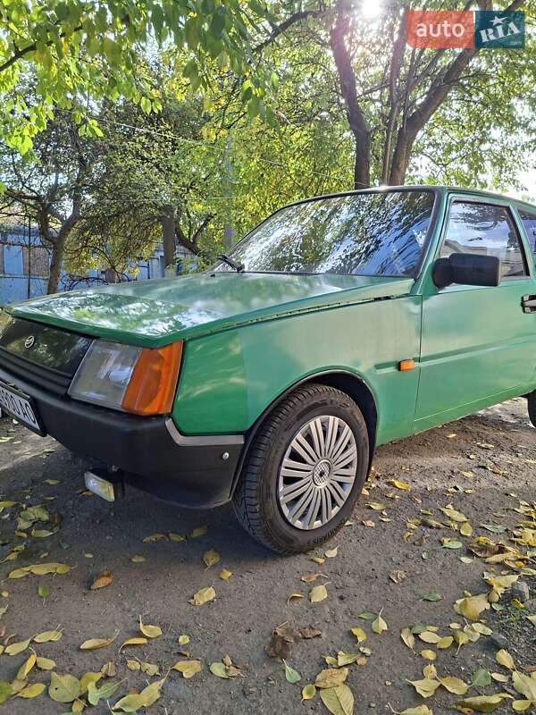 Хетчбек ЗАЗ 1102 Таврія-Нова 2003 в Дніпрі фото 5 Хетчбек ЗАЗ 1102 Таврія-Нова 2003 в Дніпрі