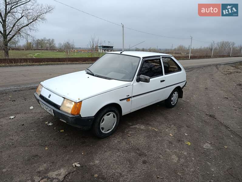 Хетчбек ЗАЗ 1102 Таврія-Нова 2001 в Новомиколаївці фото Хетчбек ЗАЗ 1102 Таврія-Нова 2001 в Новомиколаївці