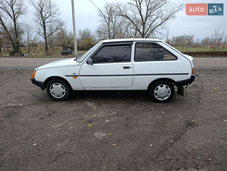 Хетчбек ЗАЗ 1102 Таврія-Нова 2001 в Новомиколаївці фото 6 Хетчбек ЗАЗ 1102 Таврія-Нова 2001 в Новомиколаївці