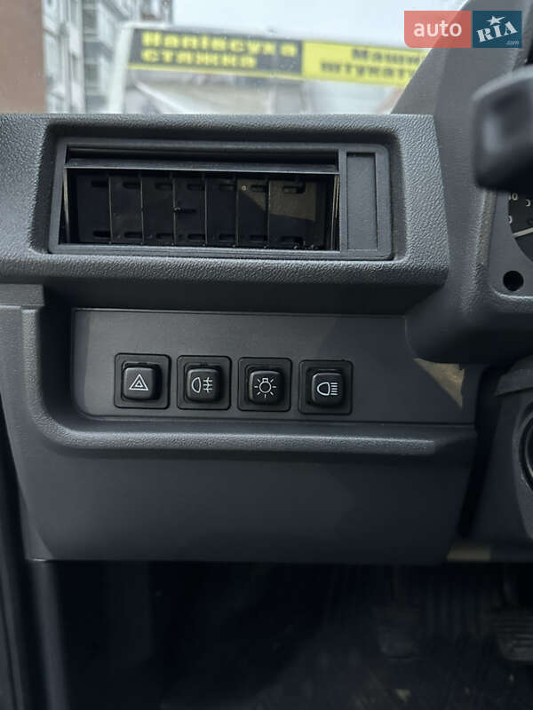 Хэтчбек ЗАЗ 1102 Таврия-Нова 1999 в Ивано-Франковске фото 9 Хэтчбек ЗАЗ 1102 Таврия-Нова 1999 в Ивано-Франковске