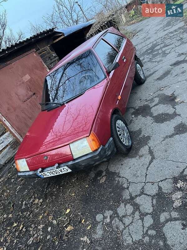 Хэтчбек ЗАЗ 1102 Таврия-Нова 2001 в Кривом Роге фото 8 Хэтчбек ЗАЗ 1102 Таврия-Нова 2001 в Кривом Роге